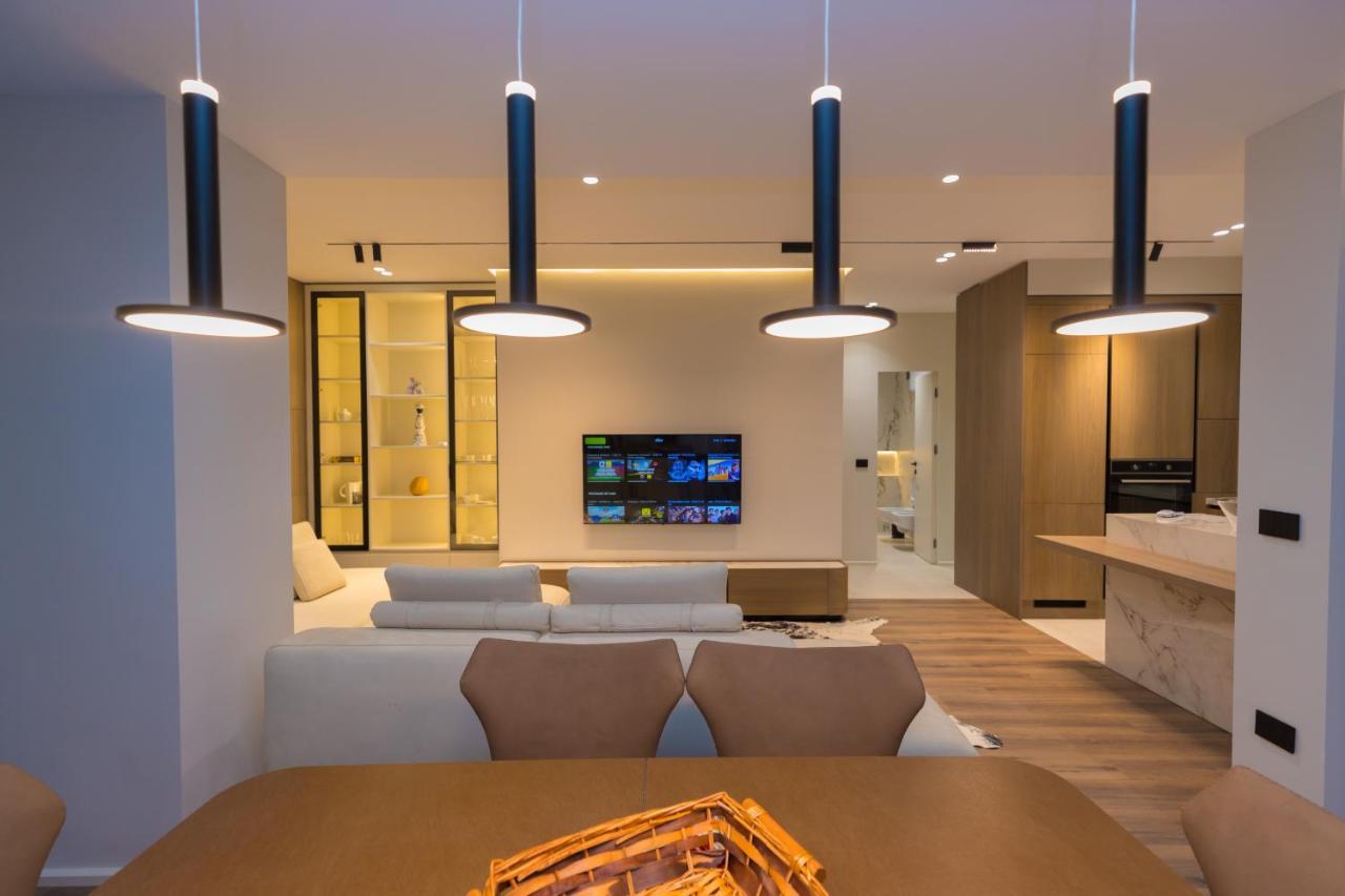 Diora'S Hotel And Apartments Vlorë 외부 사진