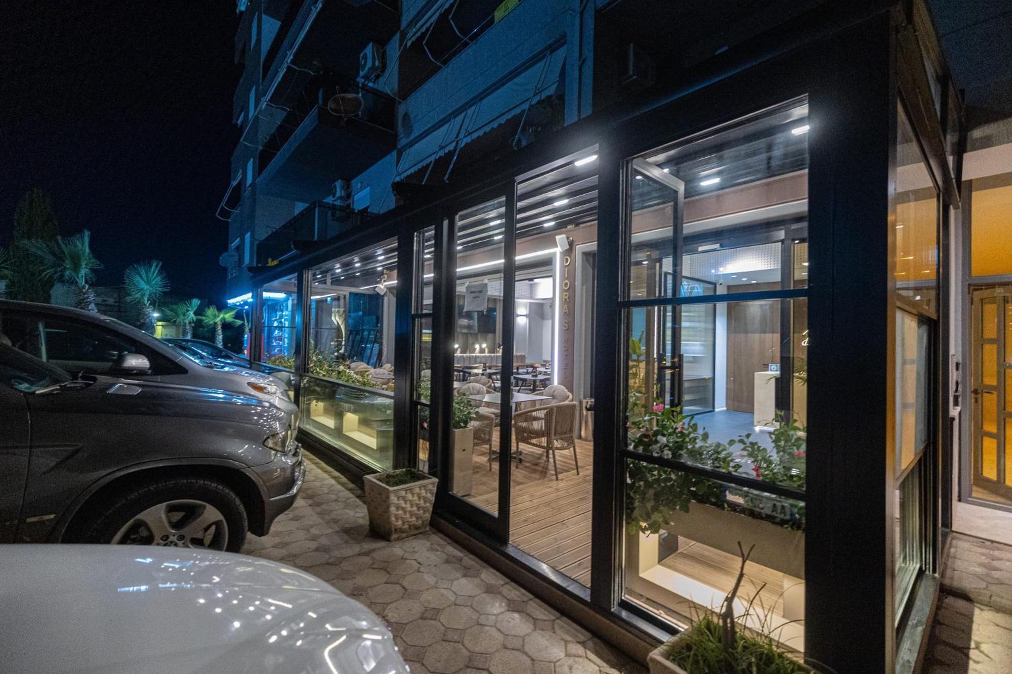 Diora'S Hotel And Apartments Vlorë 외부 사진