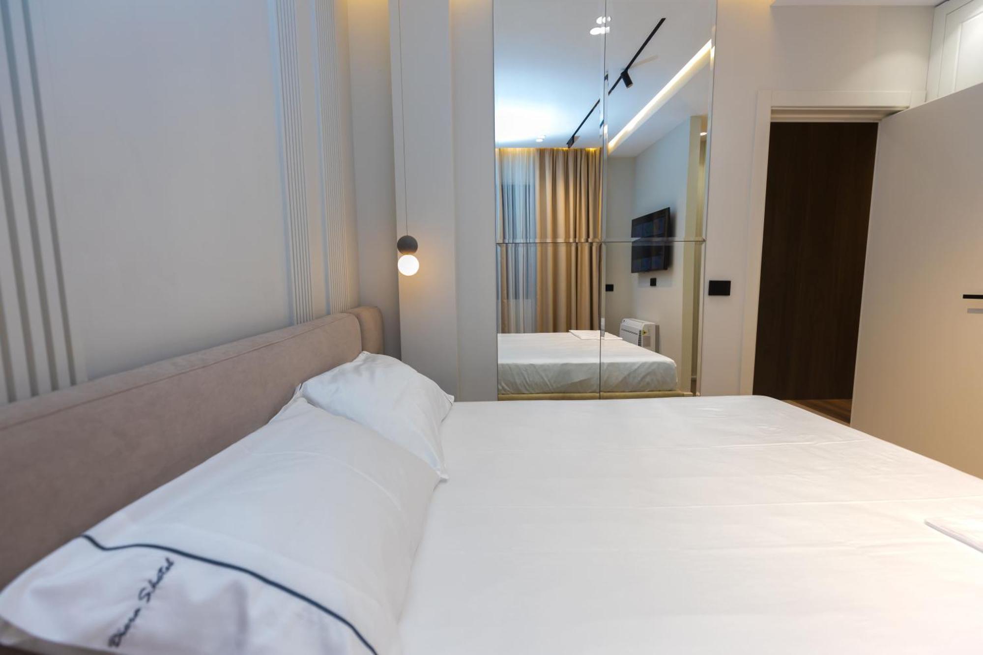 Diora'S Hotel And Apartments Vlorë 외부 사진