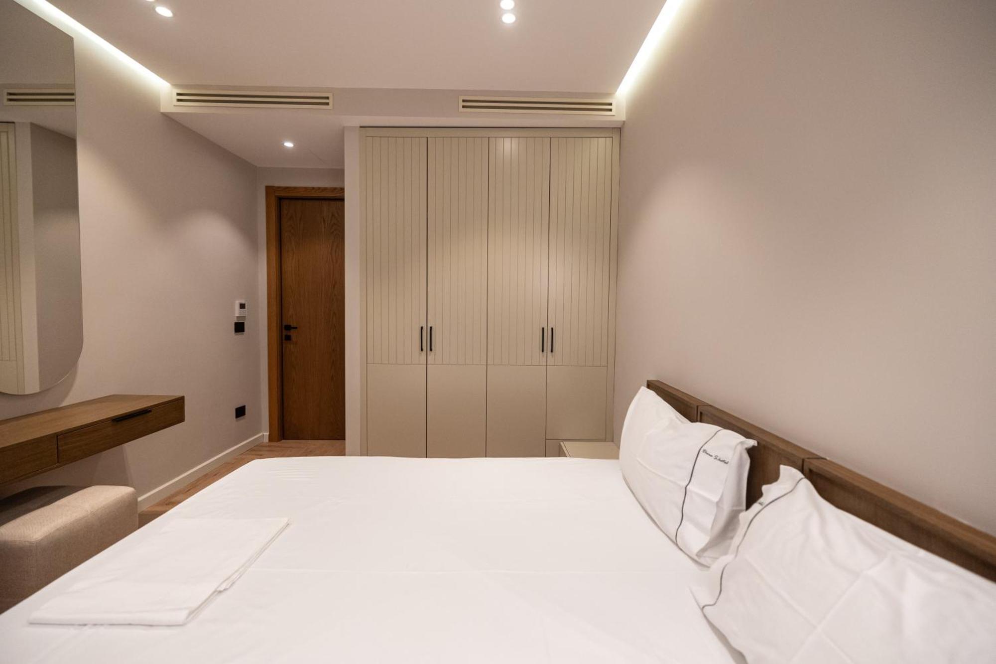 Diora'S Hotel And Apartments Vlorë 외부 사진